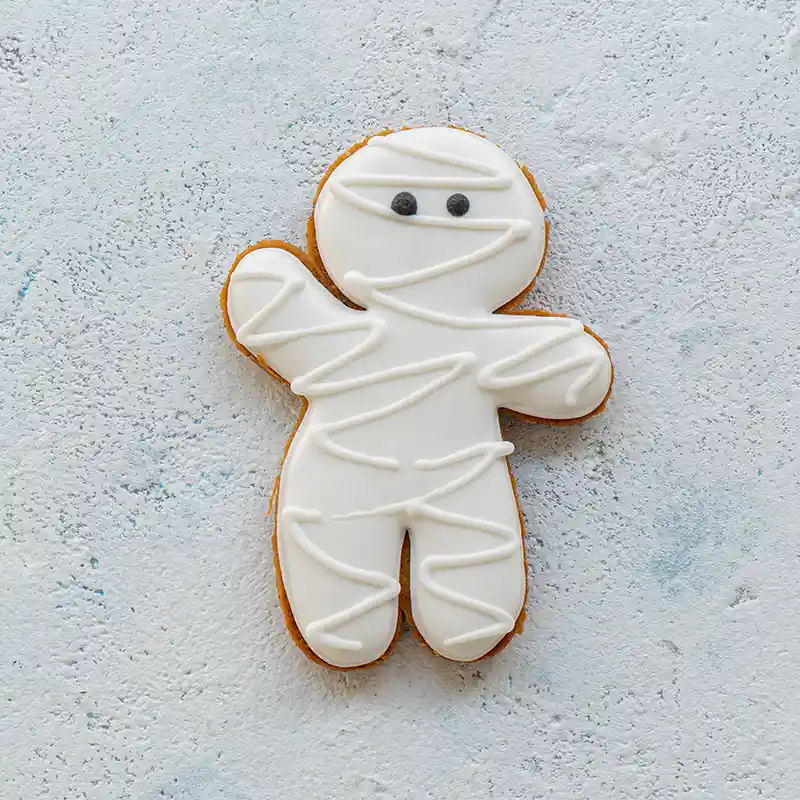 Ručně zdobený perníček ve tvaru mumie na Halloween od Dortoff Nymburk
