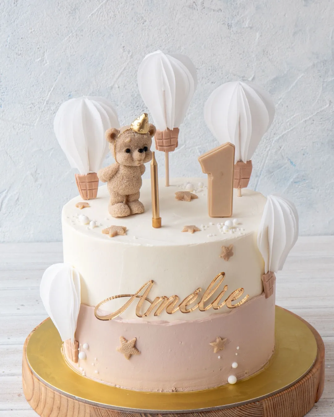Začátek roku s nejmenšími 🧸🎂 Jemný dětský dort, pastelové barvy a spousta radosti